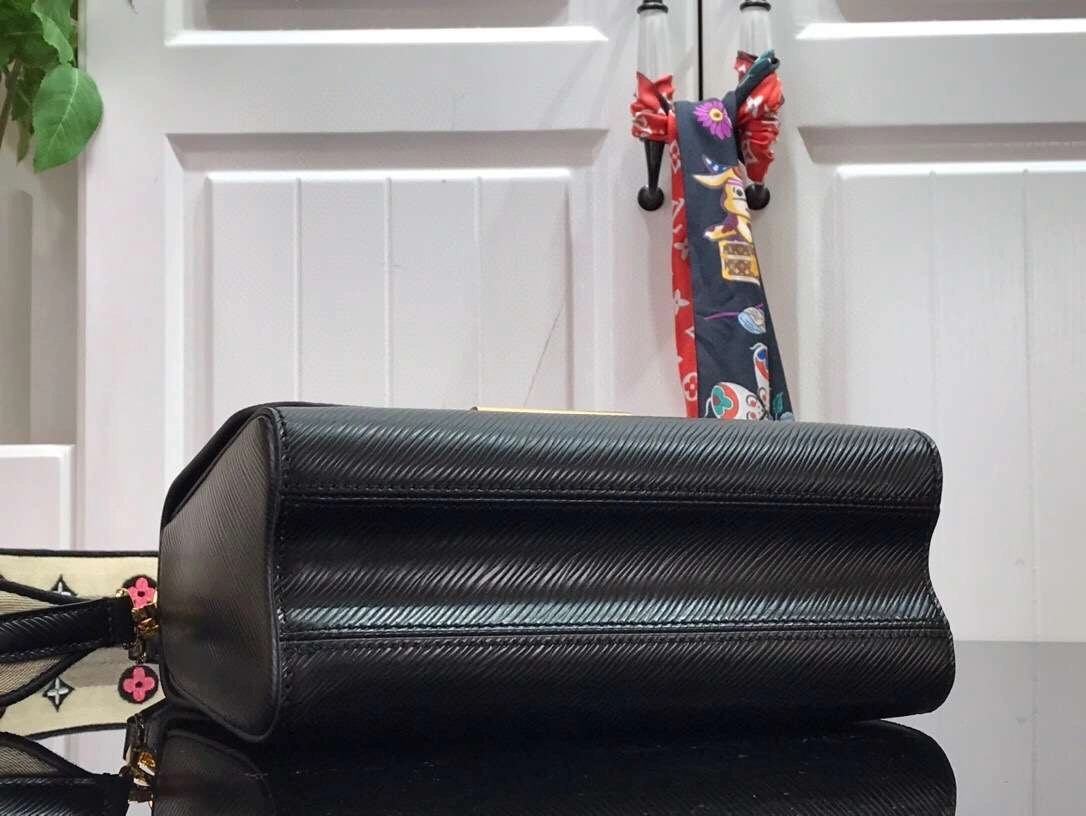 *MOMO--- M57506 50280 3 colour item :174B70E1910-3