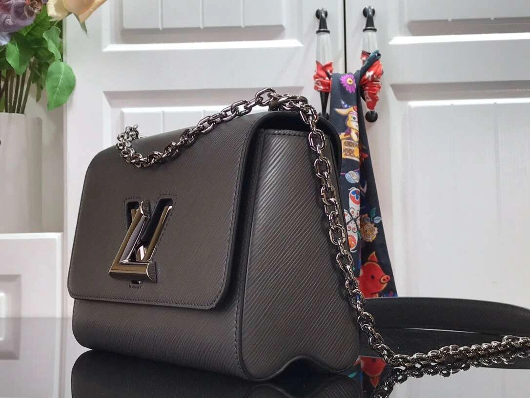 *MOMO--- M57506 50280 3 colour item :174B70E1910-3