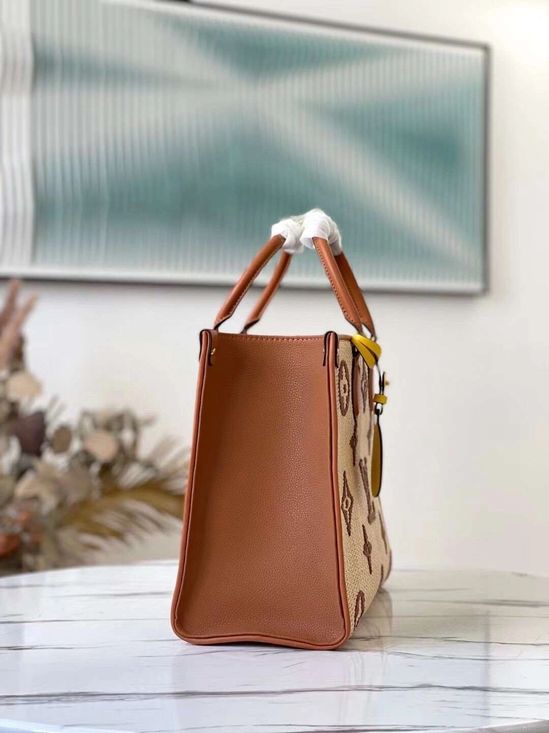 *MOMO--- M57644 item : A-B00H0238