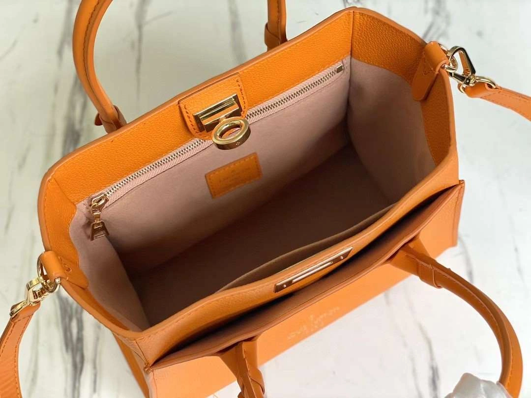 *MOMO--- M57730 Calfskin item : A-B00G3031