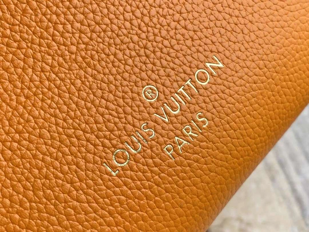 *MOMO--- M57730 Calfskin item : A-B00G3031