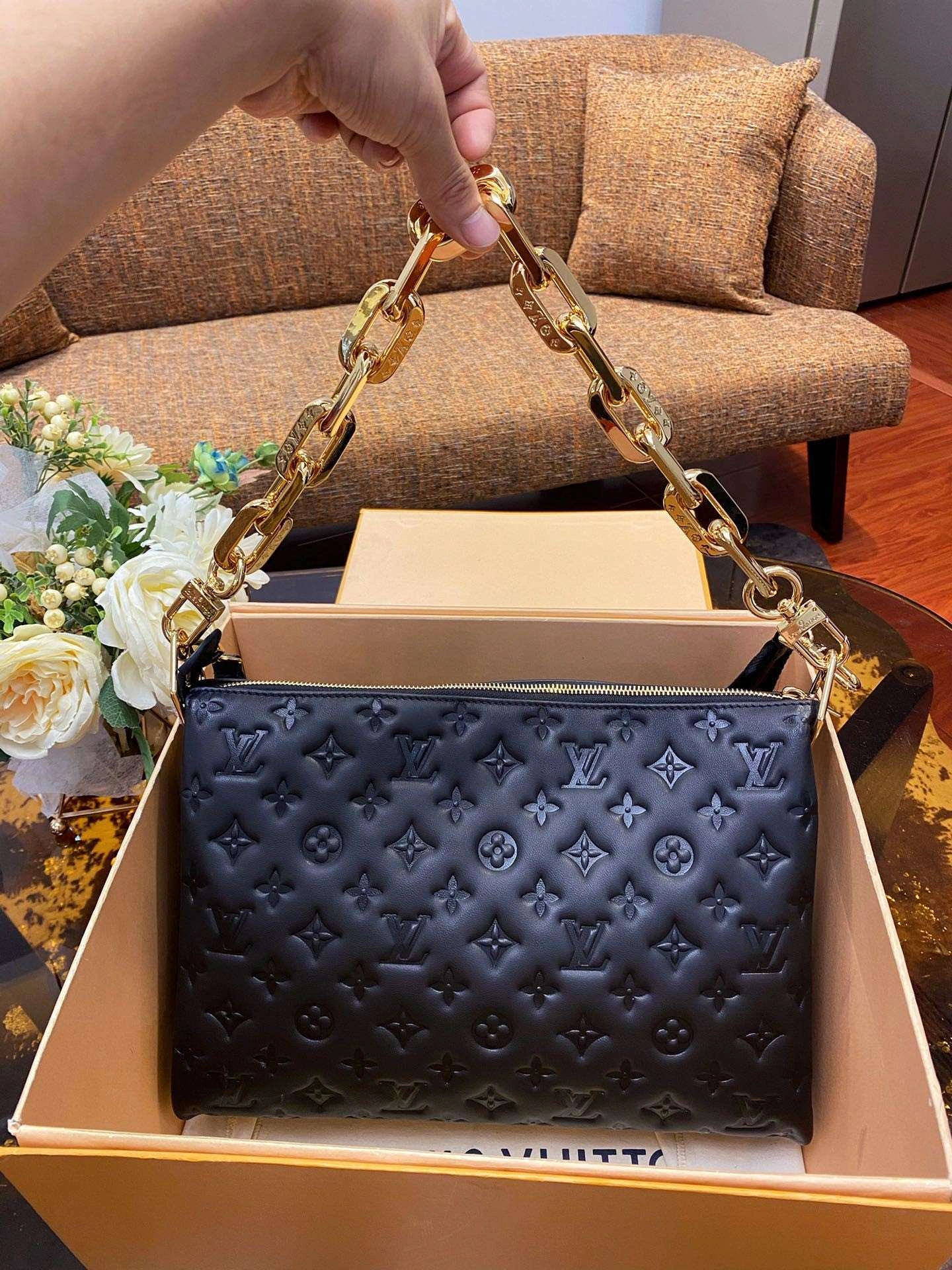 MOMO--- M57783 sheephide item : A-B00G2838