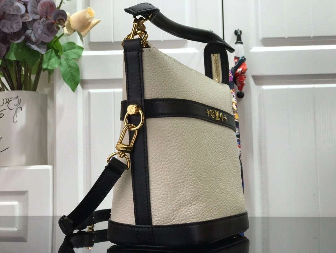 *MOMO--- M57934 3 colour item :174B86E1803-3