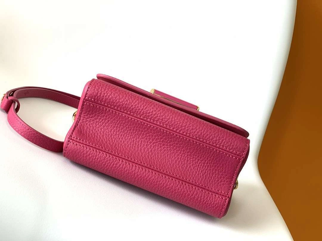 *MOMO--- M58691 Calfskin item : A-B00G3103
