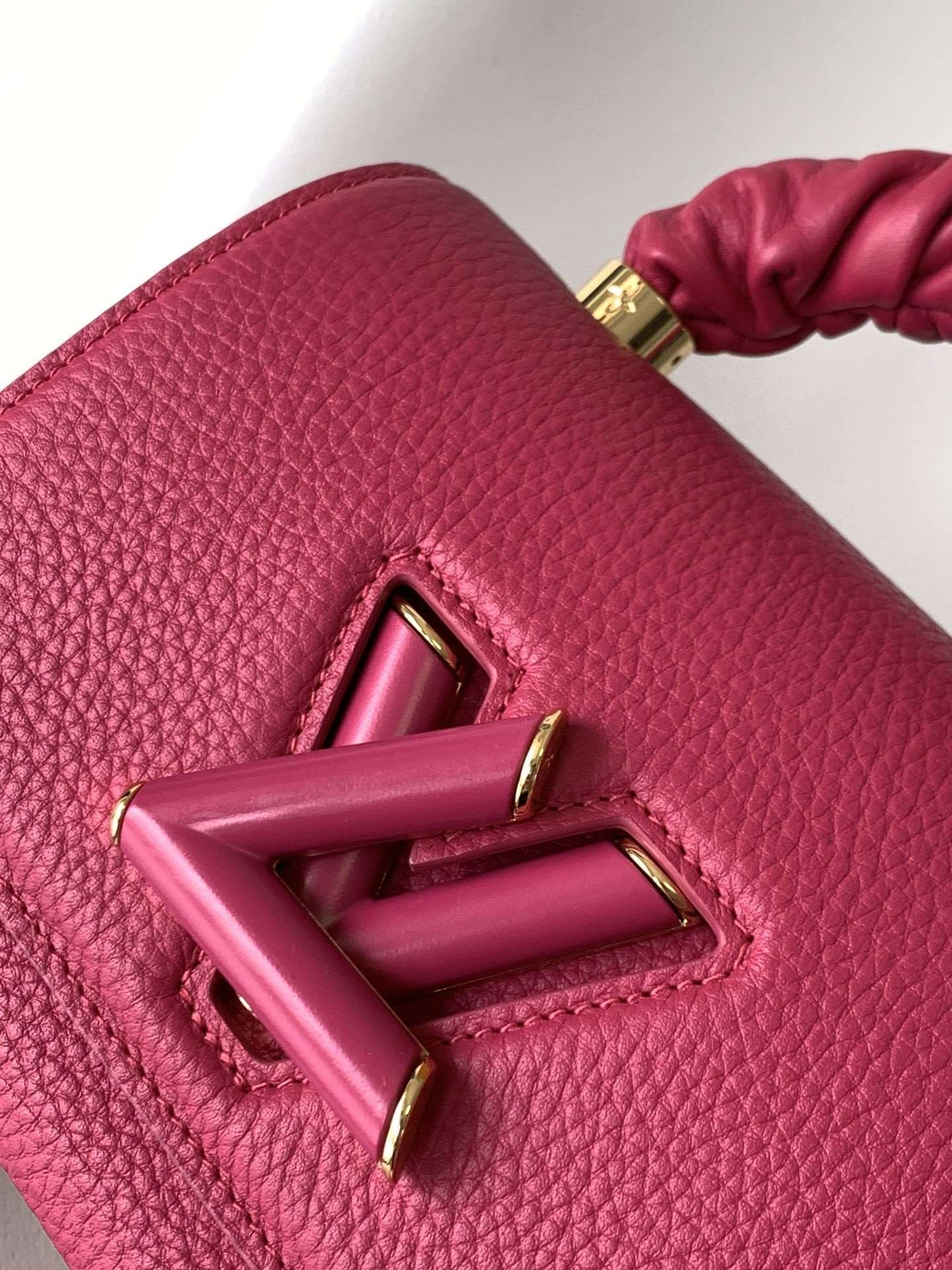 *MOMO--- M58691 Calfskin item : A-B00G3103