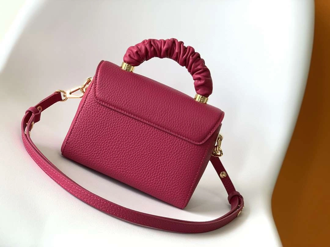 *MOMO--- M58691 Calfskin item : A-B00G3103