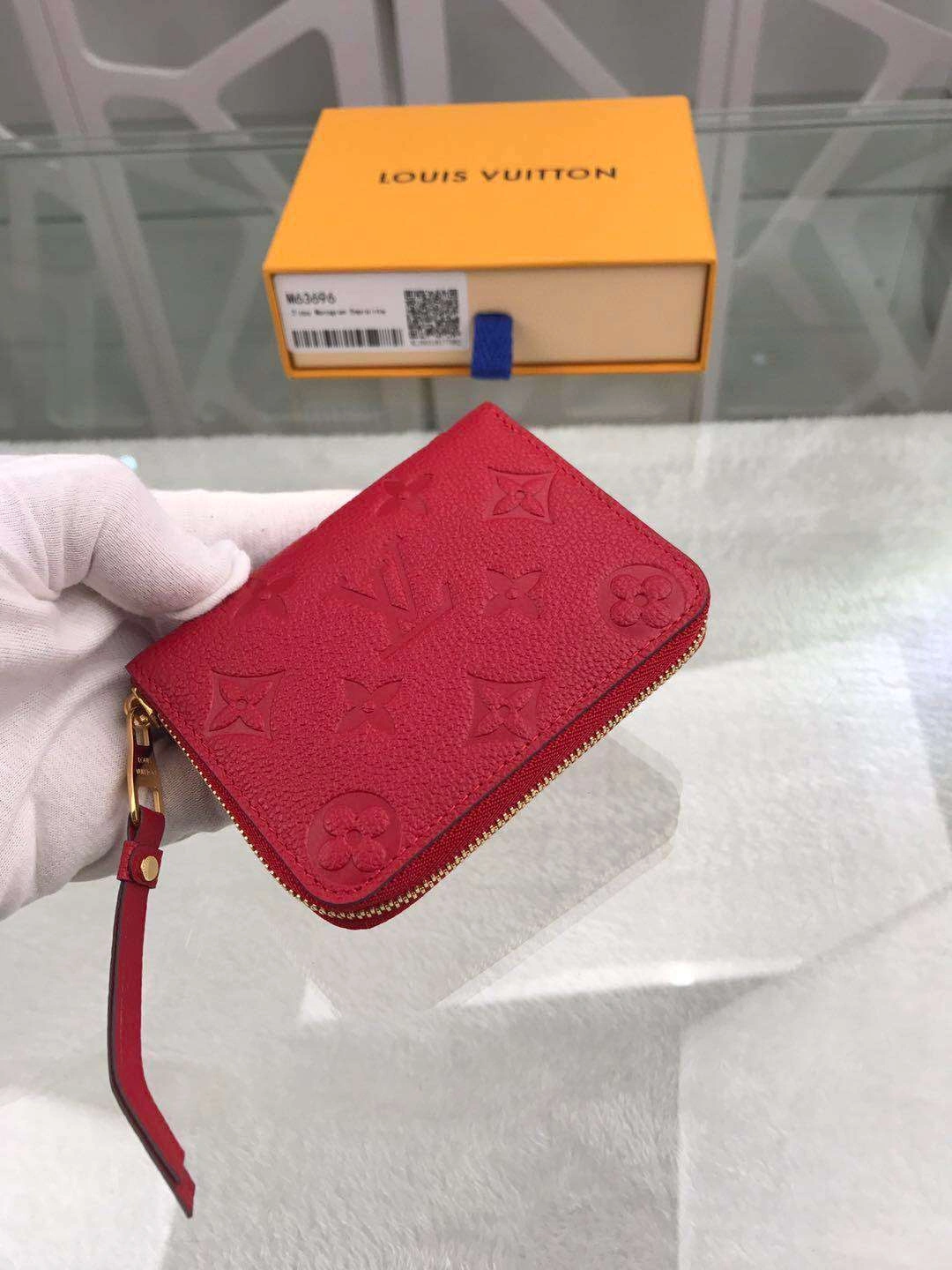 *MOMO--- M63696 item : A-B063G3035