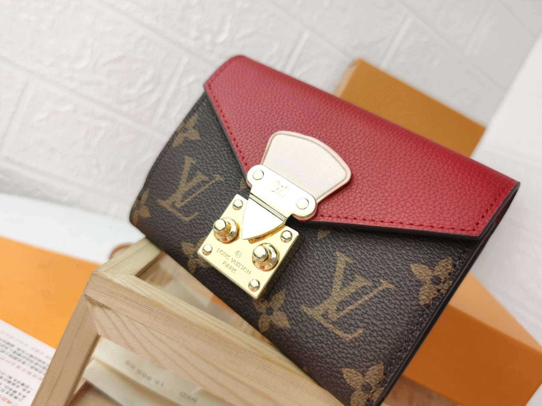 *MOMO--- M67478 item : A-B225H0218