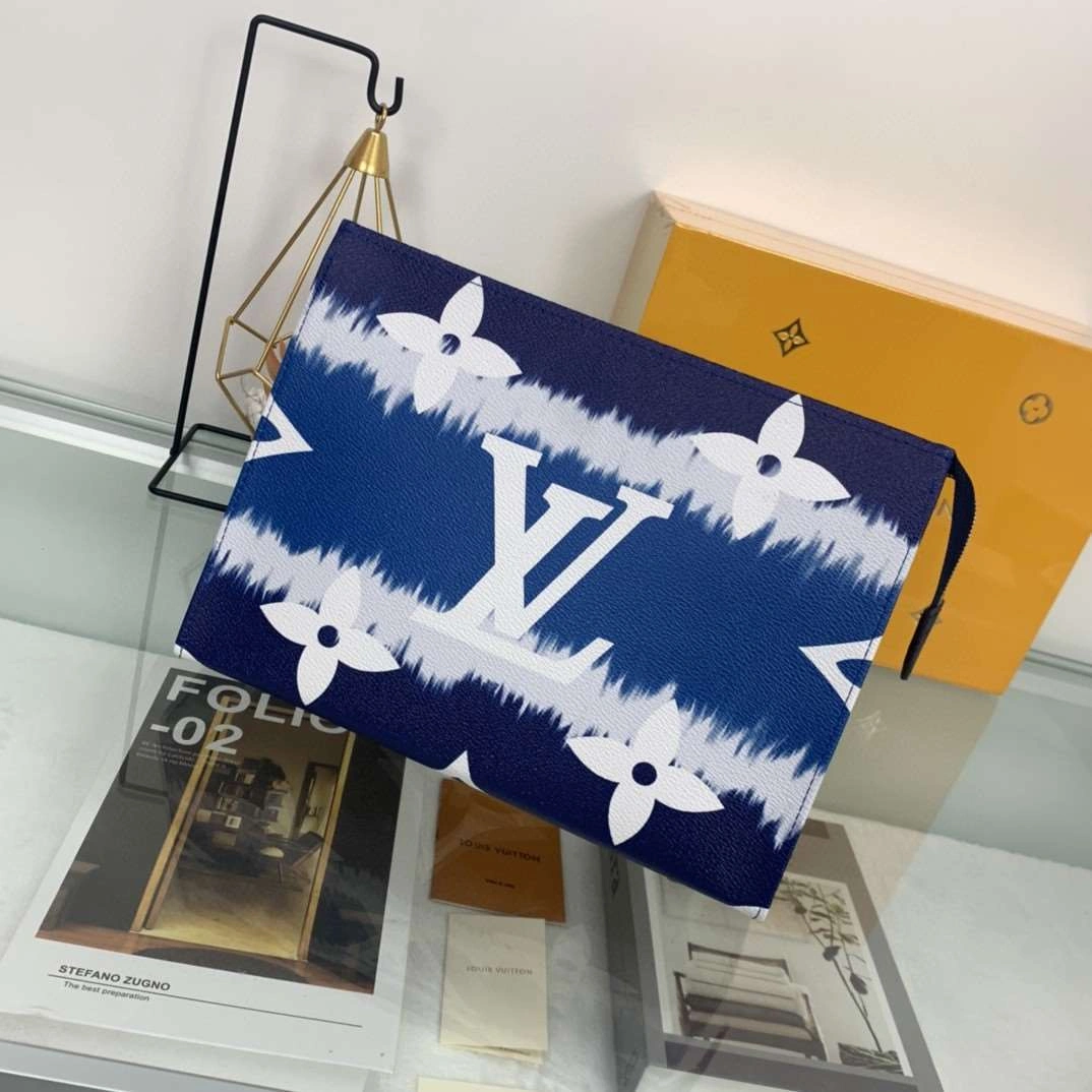 *MOMO--- M69136 cowhide item : A-B00G2947