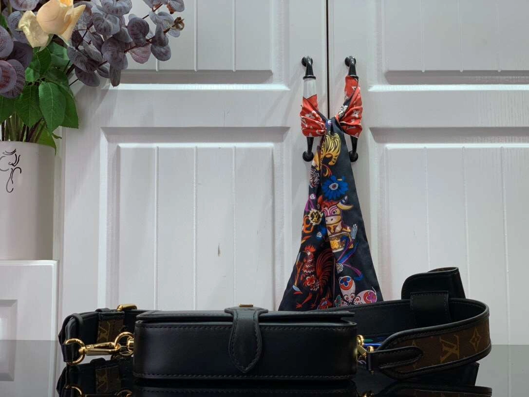 MOMO--- M69841 2 colour item :174B60E1508-2