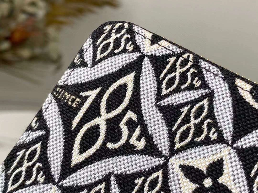 *MOMO--- M69994 item : A-B00H0215