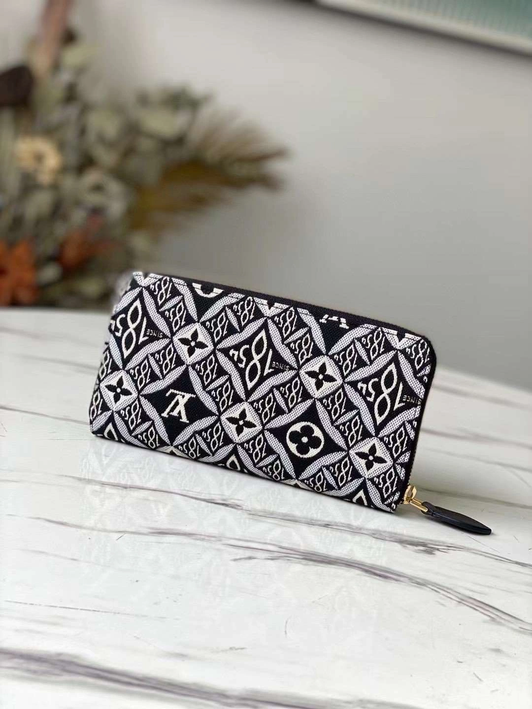 *MOMO--- M69994 item : A-B00H0215
