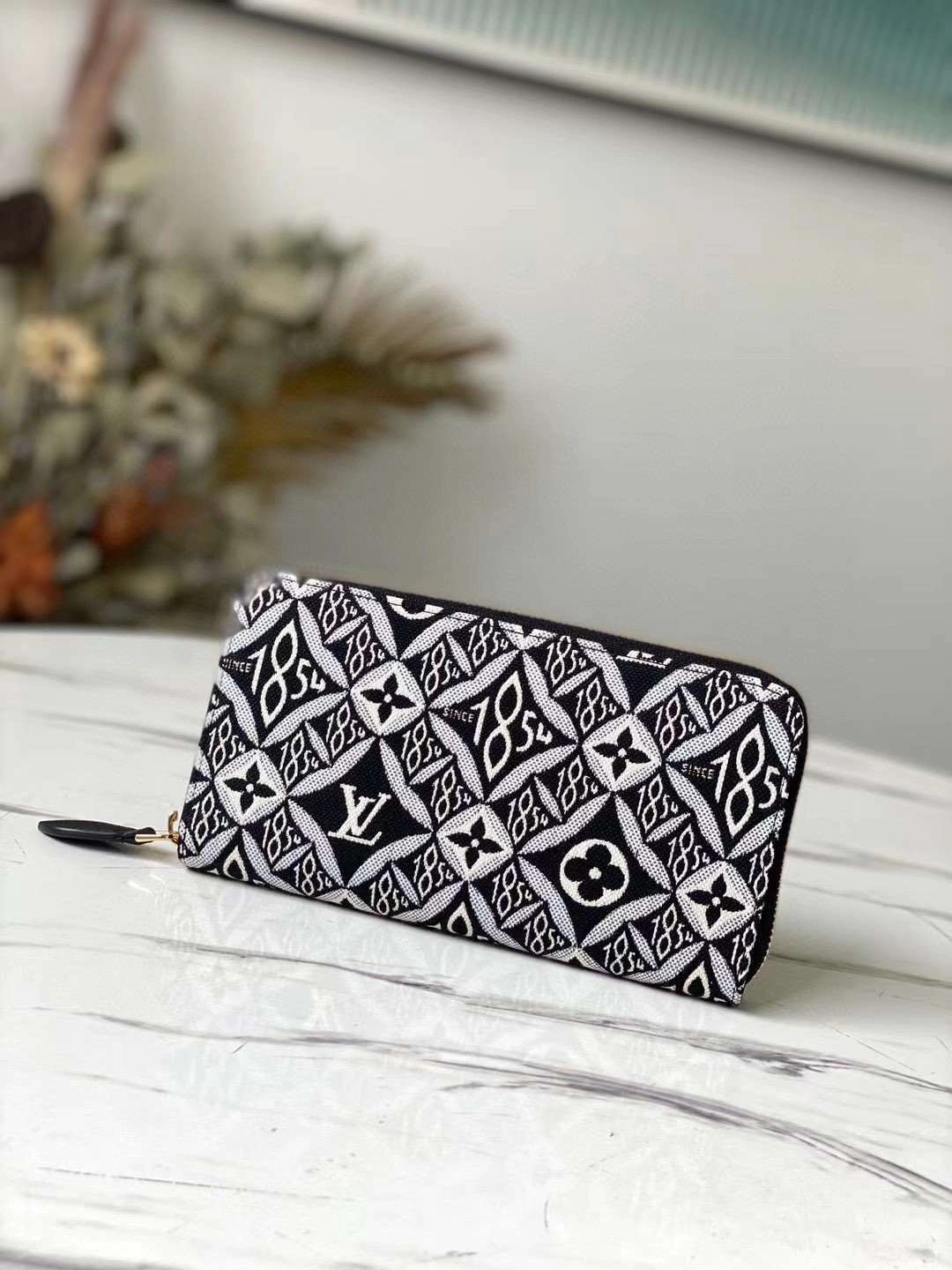 *MOMO--- M69994 item : A-B00H0215