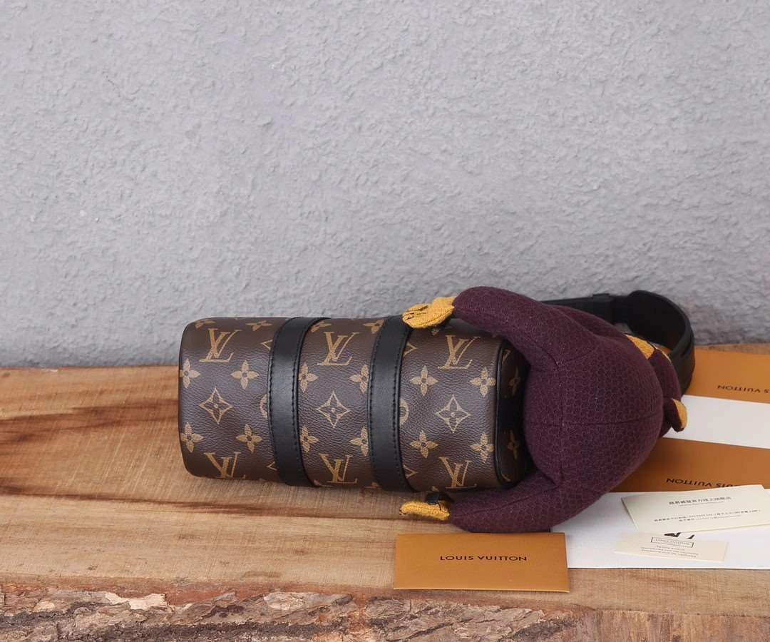 MOMO--- M80118 cowhide item : A-B271G2840