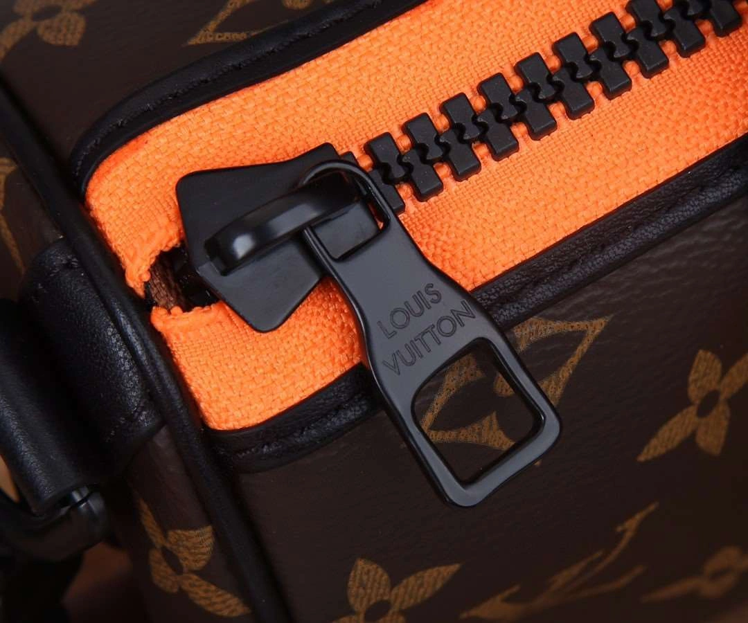 MOMO--- M80118 cowhide item : A-B271G2840