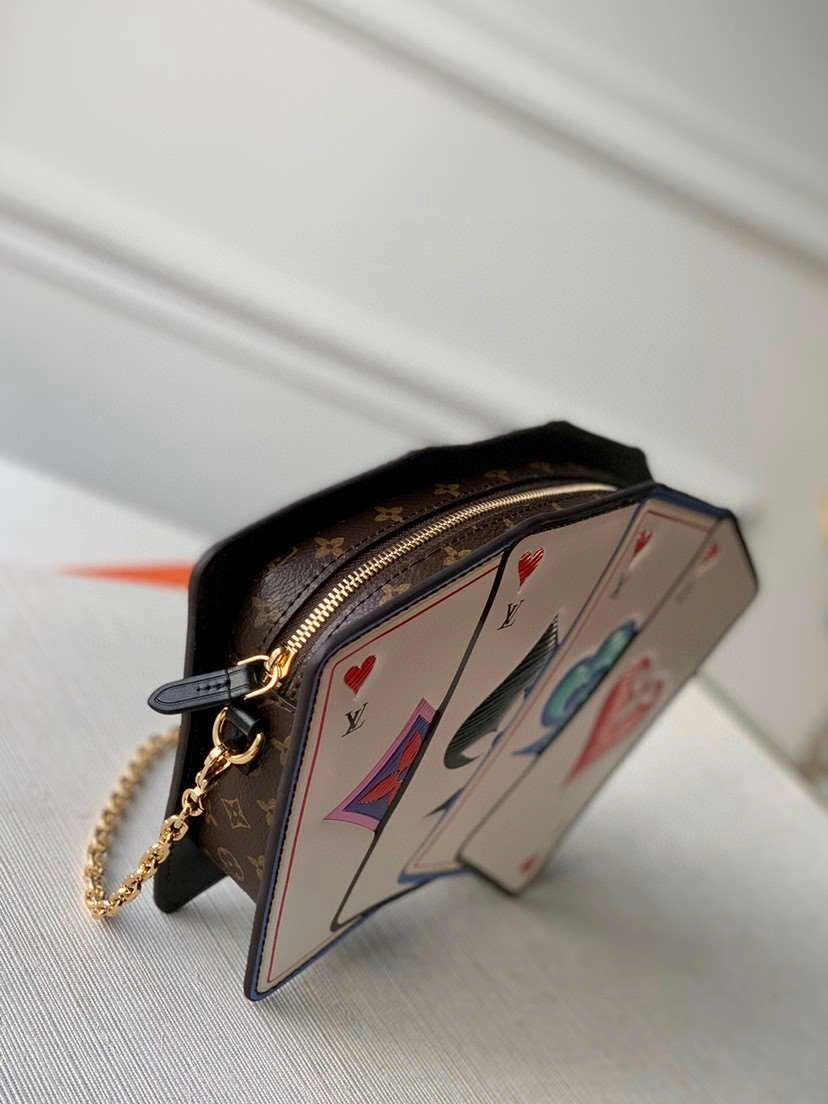 *MOMO--- M80226 cowhide item : A-B330G2837