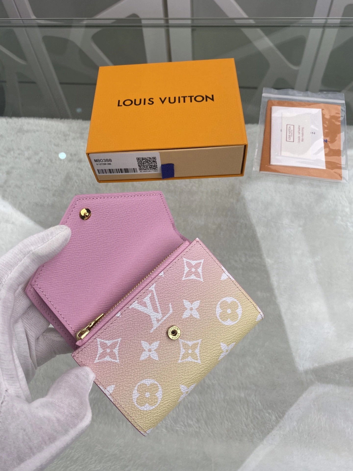 *MOMO--- M80388 item : A-B040G2909