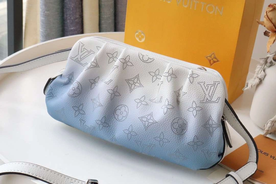 *MOMO--- M80497 Calfskin item : A-B00G2929