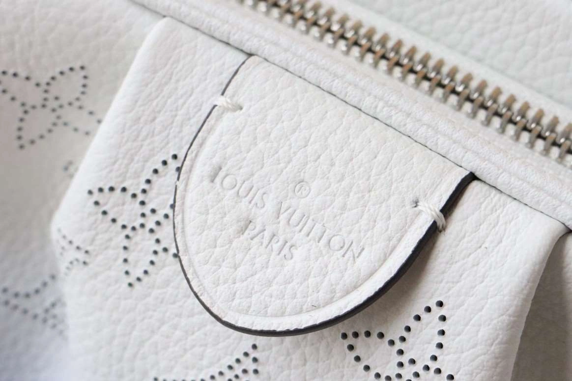 *MOMO--- M80497 Calfskin item : A-B00G2929
