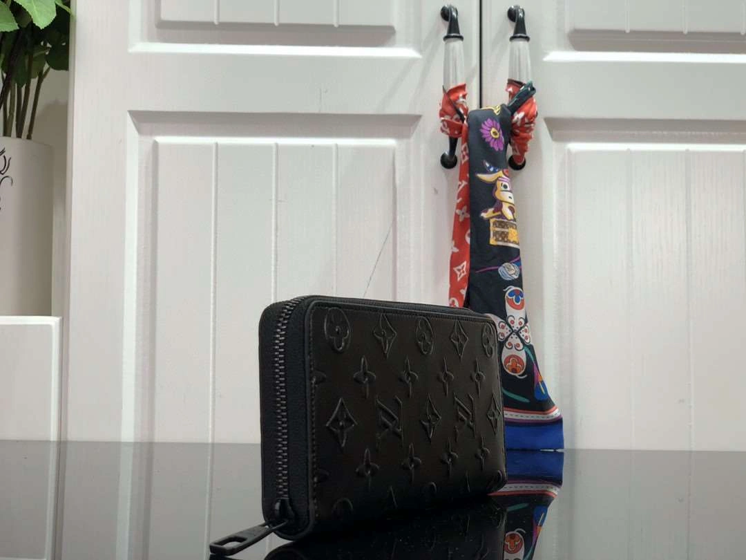 *MOMO--- M80505 cowhide item : A-B174G3109