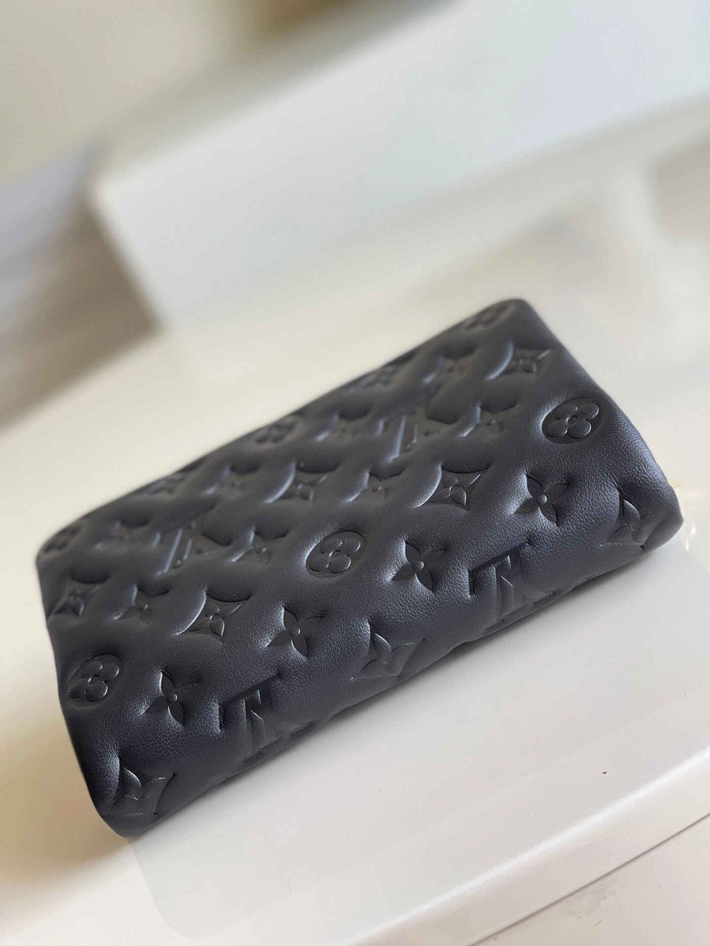 MOMO--- M80742 Pochette Coussin item :00B80E0061