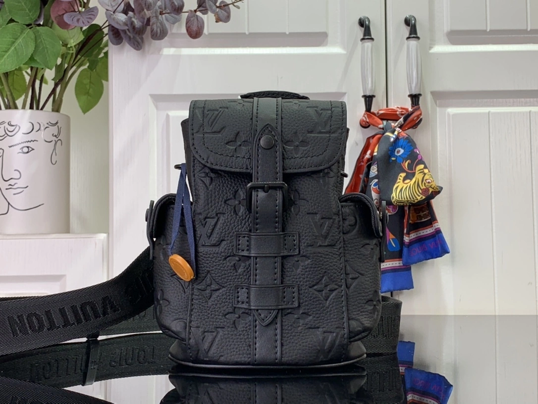MOMO--- M83164 item:D-B174D1537