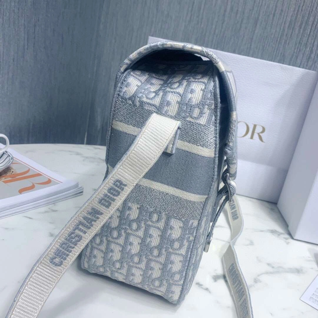 MOMO--- M9020 Camp 2 colour item :063B75E2015-2