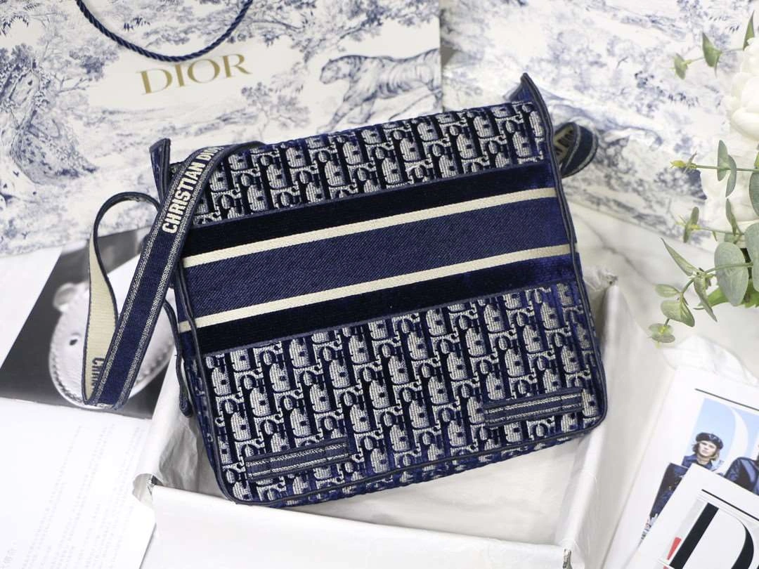 *MOMO--- M9020 item : A-B00H0613L