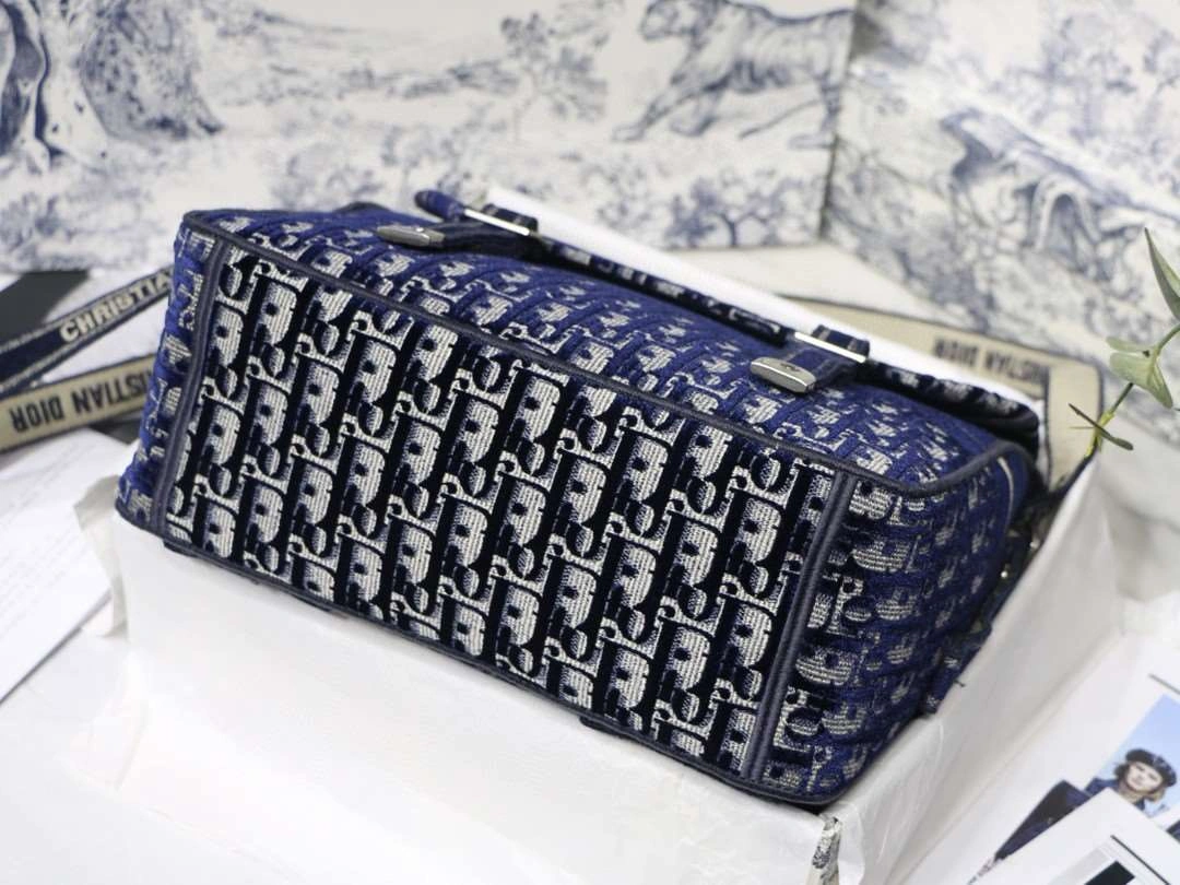 *MOMO--- M9020 item : A-B00H0613L