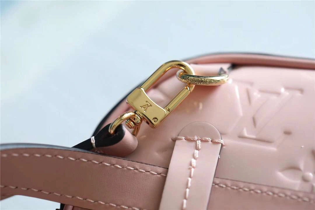 *MOMO--- M90531 cowhide item : A-B00G3122