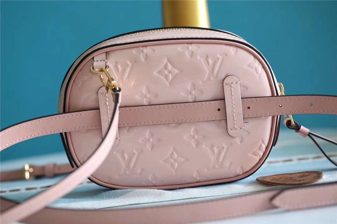 *MOMO--- M90531 cowhide item : A-B00G3122