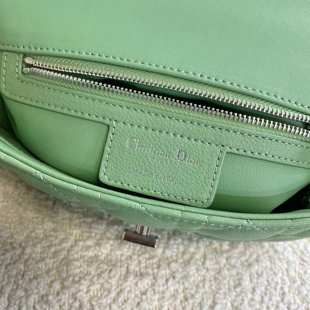 *MOMO--- M9241PWHC-M59H Calfskin item : A-B00H2326A