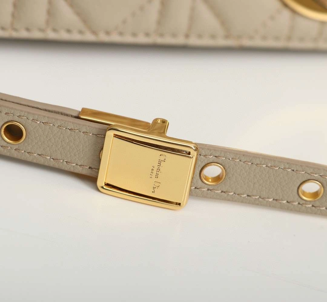 *MOMO--- M9243UWHC-M39U cowhide item : A-B00H0622L