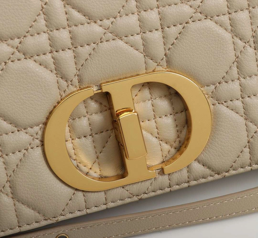 *MOMO--- M9243UWHC-M39U cowhide item : A-B00H0622L