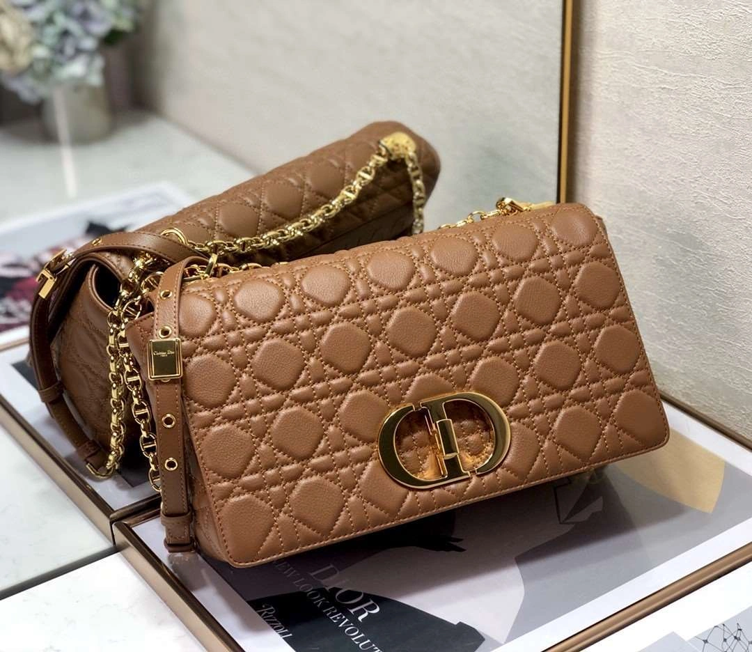 *MOMO--- M9243UWHC-M44M sheephide item : A-B00H2322A