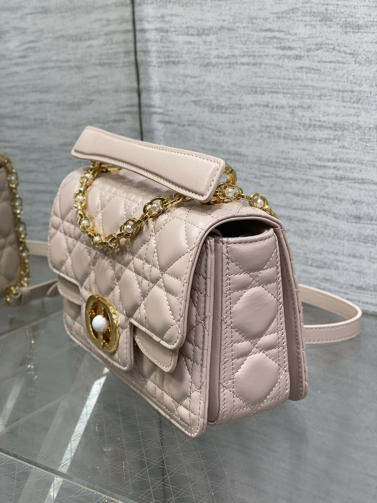 MOMO--- M9272UBHI-M413 Jolie cowhide item:D-B109D0636