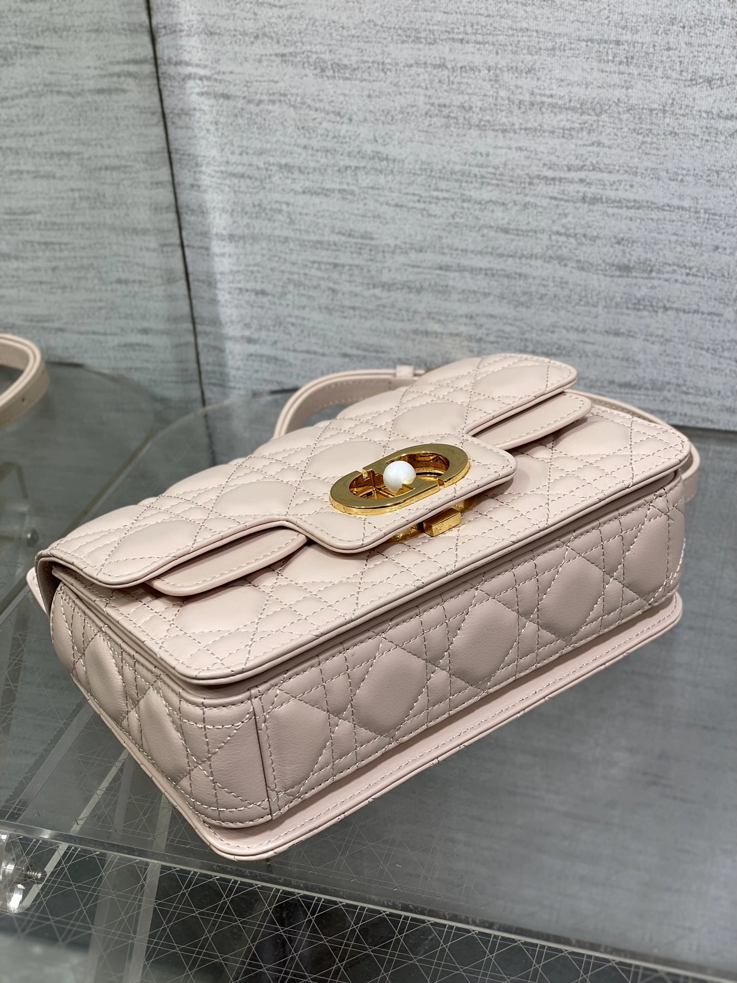 MOMO--- M9272UBHI-M413 Jolie cowhide item:D-B109D0636