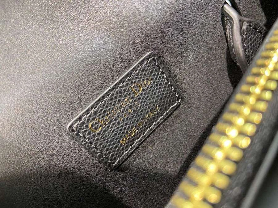*MOMO--- M9306UBAE-M900 cowhide item : A-B226H0550L