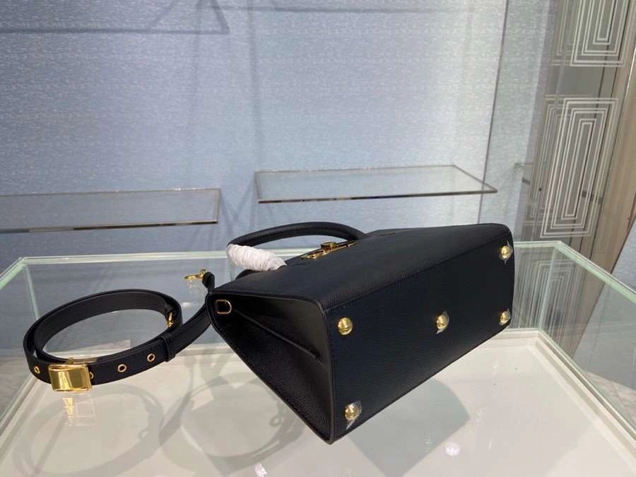 *MOMO--- M9306UBAE-M900 cowhide item : A-B226H0550L