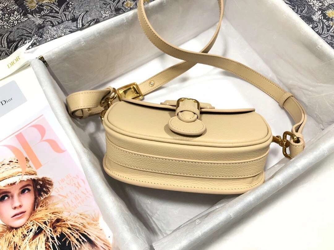 MOMO--- M9317 Bobby 2 colour item :063B00E2019-2