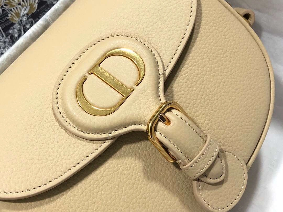 MOMO--- M9317 Bobby 2 colour item :063B00E2019-2