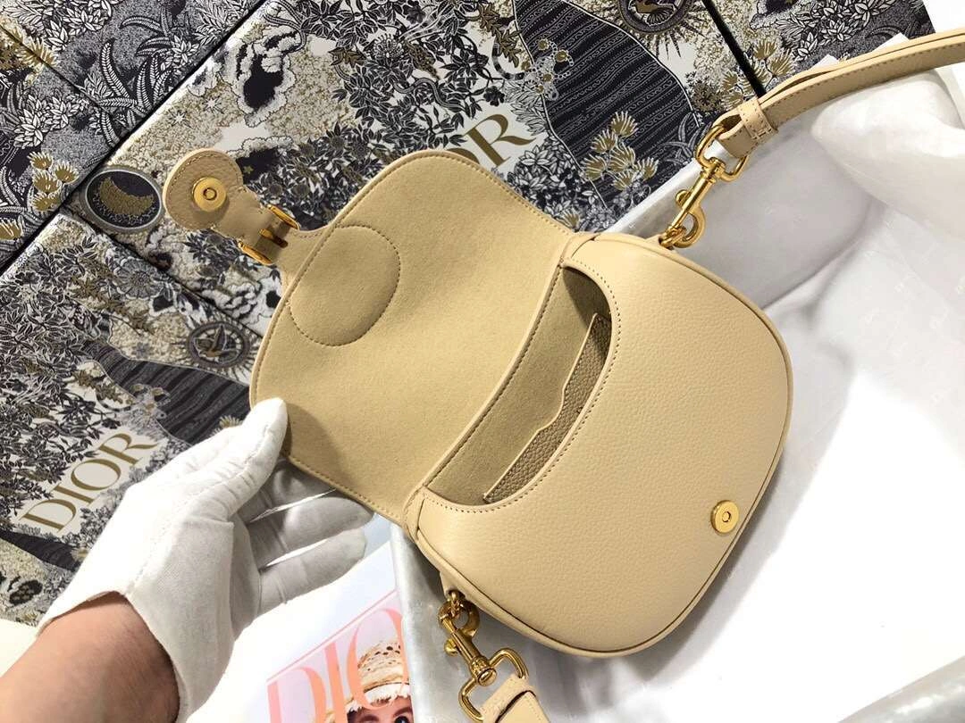 MOMO--- M9317 Bobby 2 colour item :063B00E2019-2