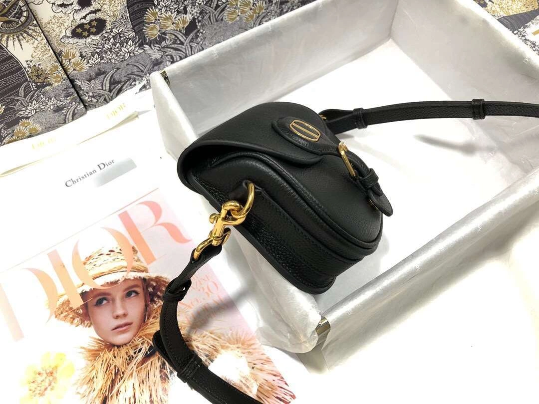 MOMO--- M9317 Bobby 2 colour item :063B00E2019-2