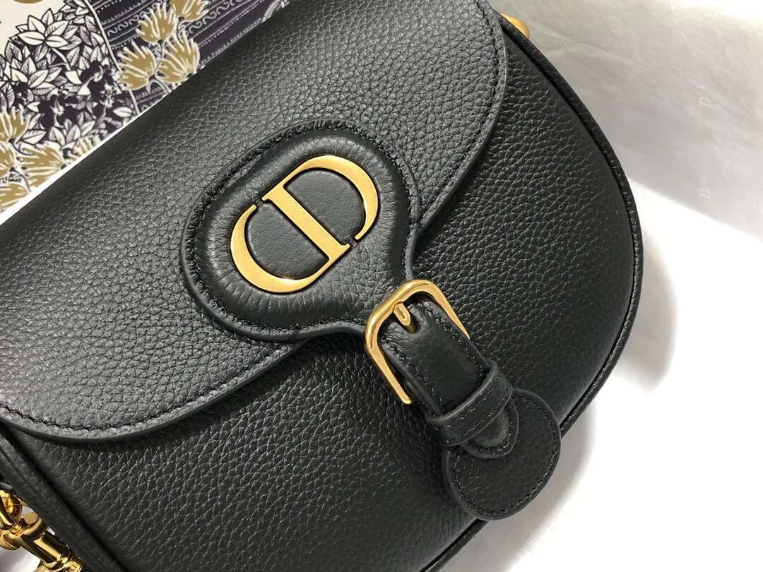 MOMO--- M9317 Bobby 2 colour item :063B00E2019-2