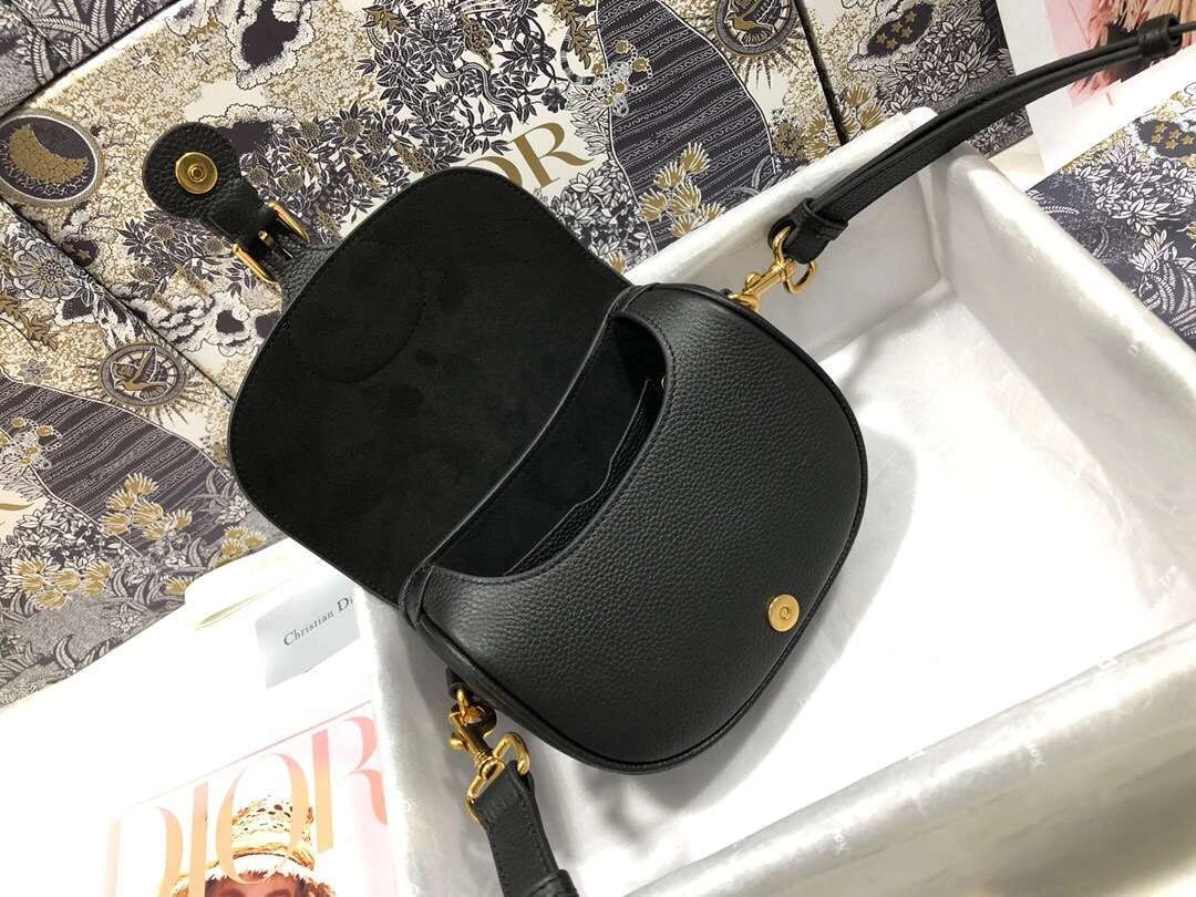 MOMO--- M9317 Bobby 2 colour item :063B00E2019-2