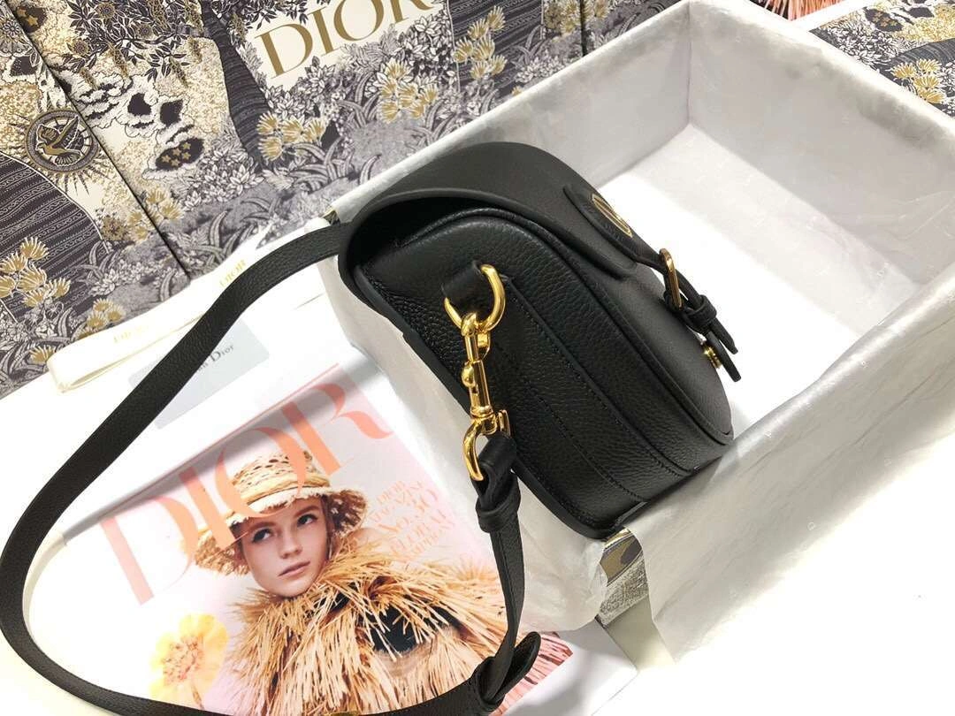 MOMO--- M9319 Bobby 2 colour item :063B00E2020-2