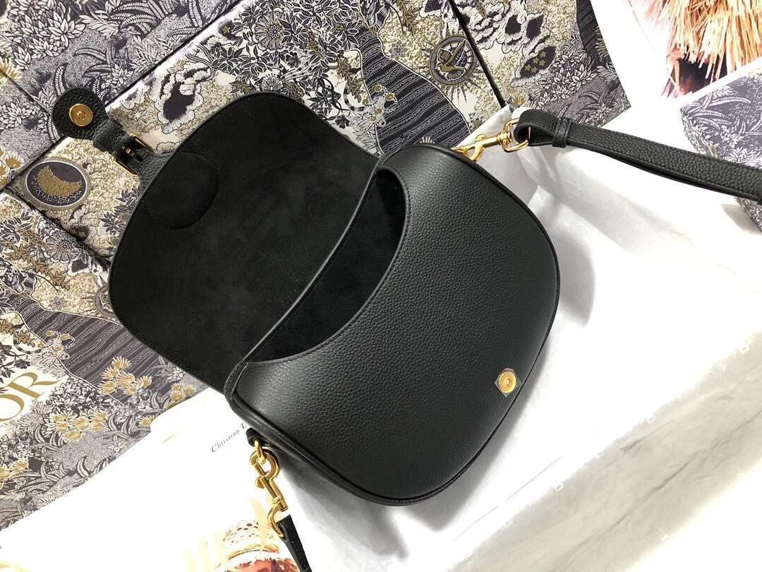 MOMO--- M9319 Bobby 2 colour item :063B00E2020-2
