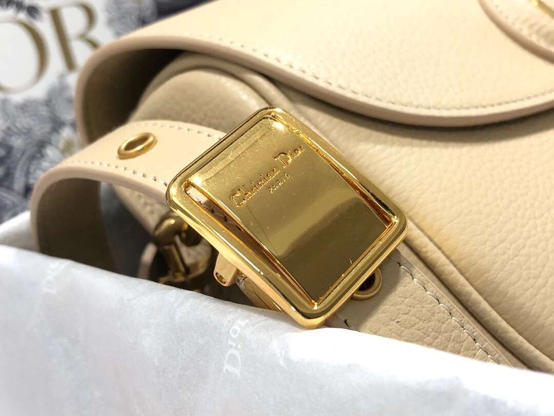 MOMO--- M9319 Bobby 2 colour item :063B00E2020-2