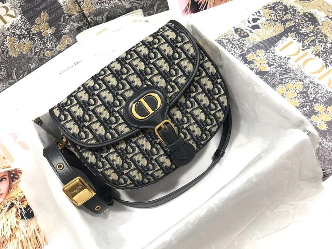 *MOMO--- M9319 bobby item : A-B063H0420