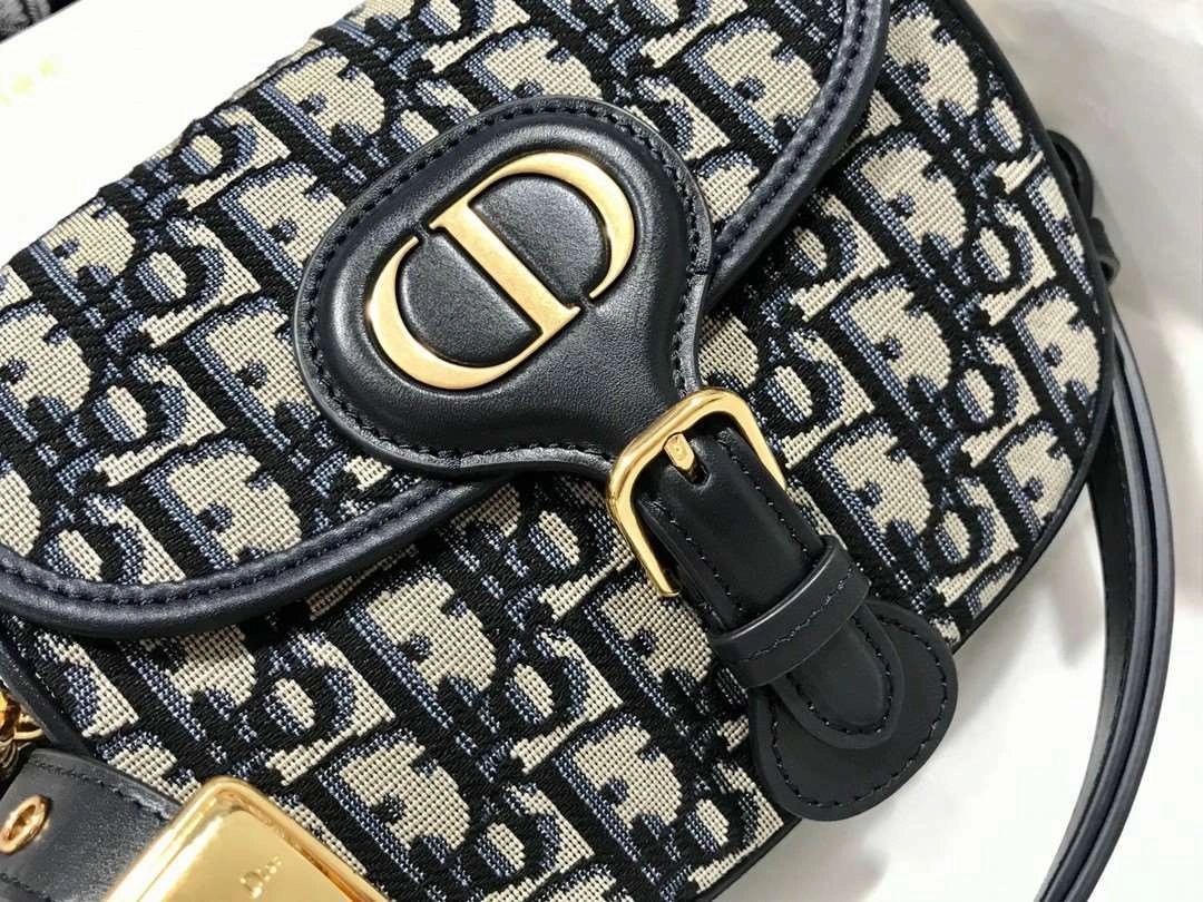 *MOMO--- M9319 bobby item : A-B063H0420